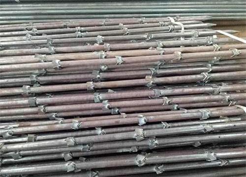 咸宁隧道钢花管